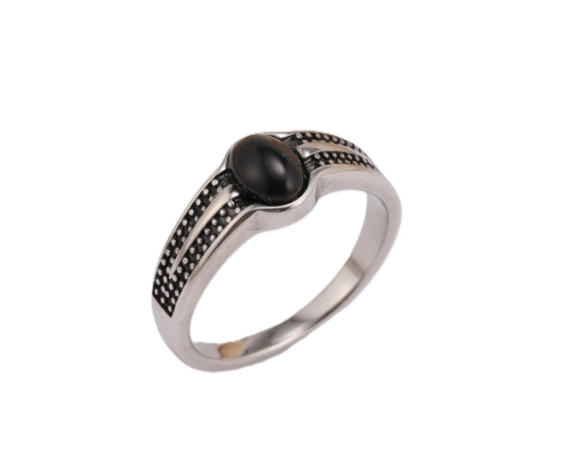 Bague petite pierre en résine noire Art0004