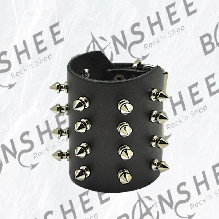 Bracelet noir en cuir avec spikes métalliques et fermeture à boucle