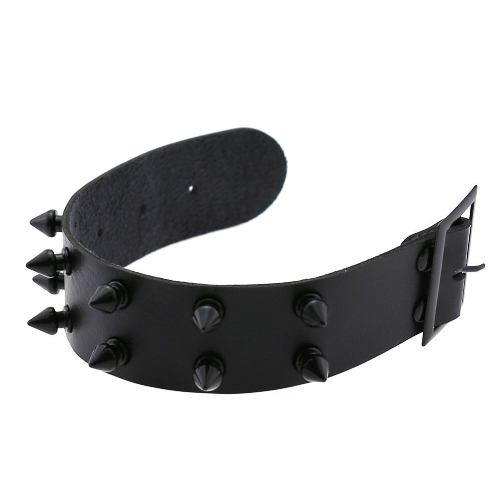Bracelet à pointes Moon Attic style punk / métal / gothique MA-JDSZ05