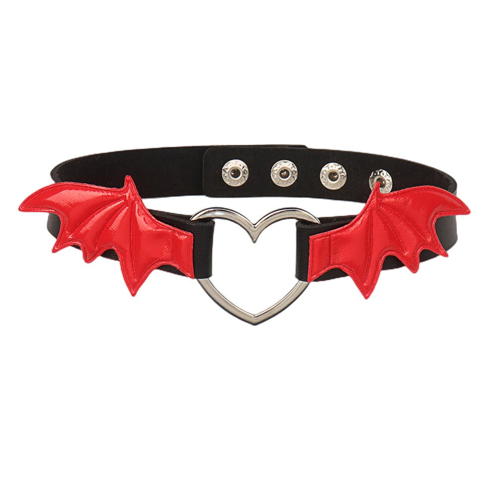Choker Moon Attic avec coeur style punk / gothique / métal MA-XQ0304A