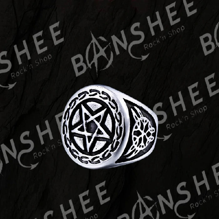 Bague chevalière en acier inoxydable pour homme et femme, gravée d'un pentacle et motifs celtiques, marque Moon Attic.