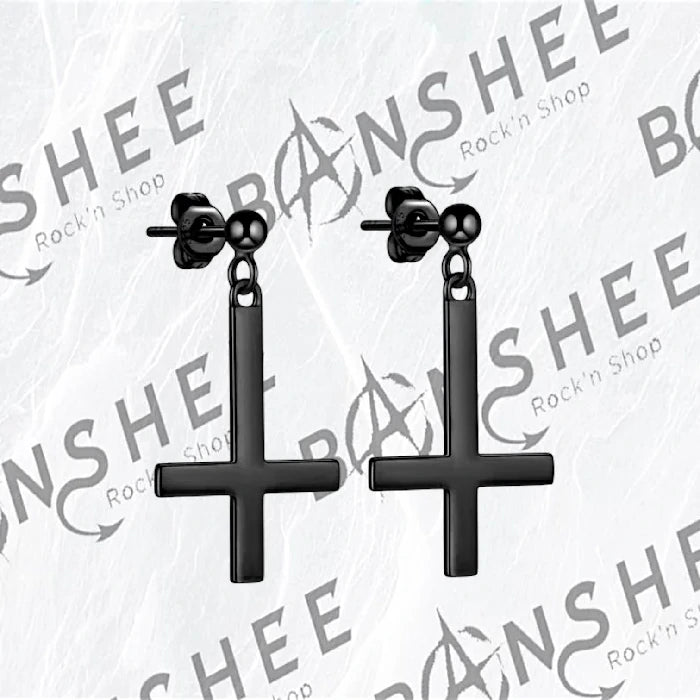 Boucles d'oreilles pendantes en acier inoxydable avec croix inversée noire
