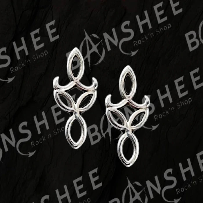Boucles d'oreilles en argent représentant un nœud de sorcière ajouré