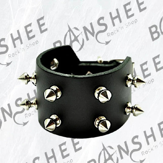 Bracelet noir en cuir avec spikes métalliques et fermeture à boucle
