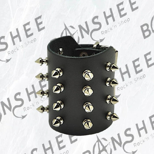 Bracelet noir en cuir avec spikes métalliques et fermeture à boucle