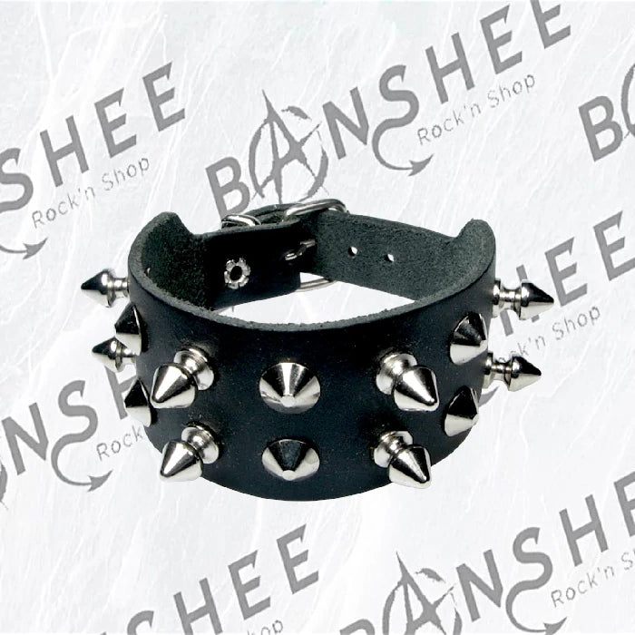 Bracelet en cuir noir avec deux rangées de pics coniques métalliques différents
