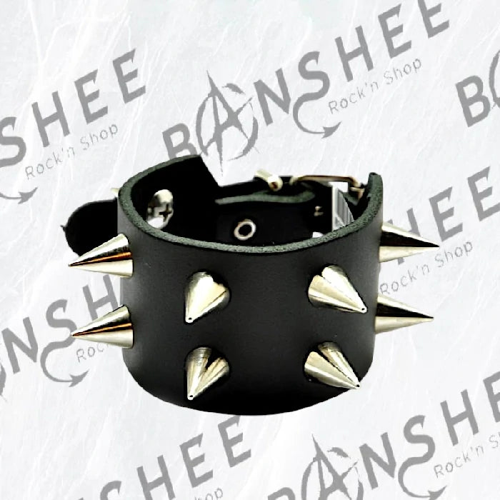 Bracelet en cuir noir avec spikes métalliques et fermeture à boucle réglable