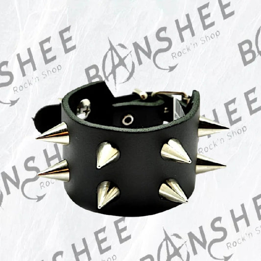 Bracelet en cuir noir avec spikes métalliques et fermeture à boucle réglable