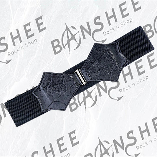 Ceinture élastique noire gothique avec empiècements en similicuir à motifs de toiles d'araignée et boucle métallique argentée centrale.