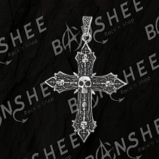 Collier avec pendentif croix gothique ornée de plusieurs têtes de mort en acier inoxydable