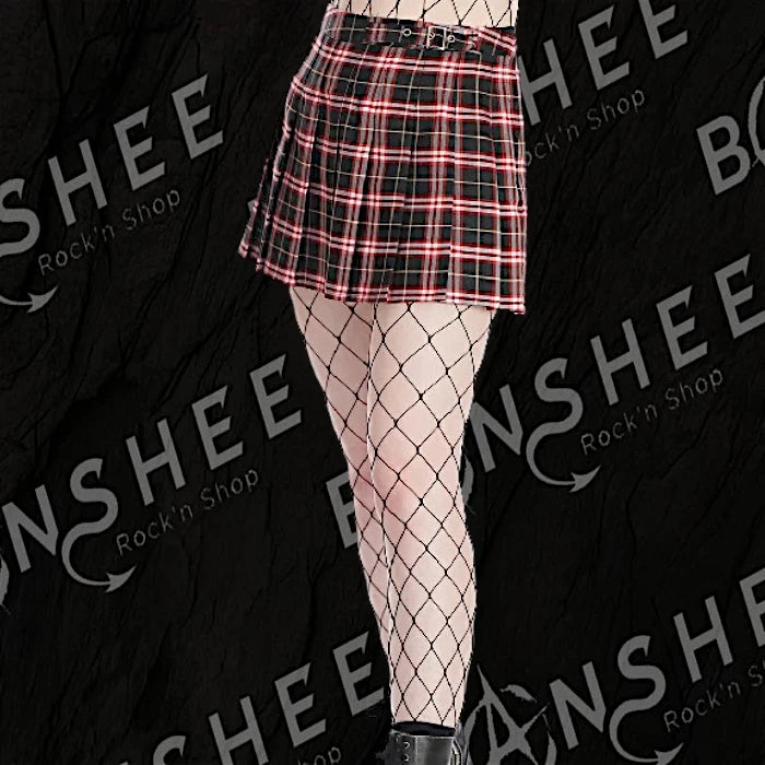 Mini-jupe plissée à carreaux tartan noir et rouge à boucle argentée, style punk rock et grunge.