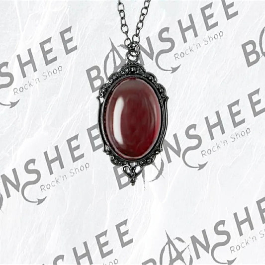 Pendentif ovale noir avec cabochon rouge de style victorien
