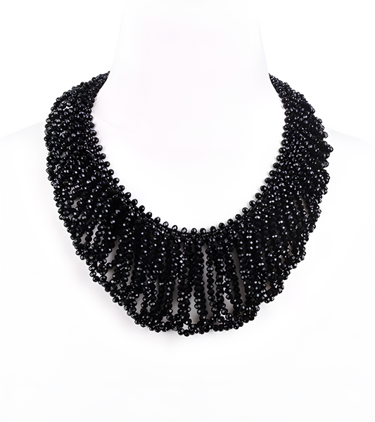 Collier Restyle avec (fausses) perles noires style rock frances