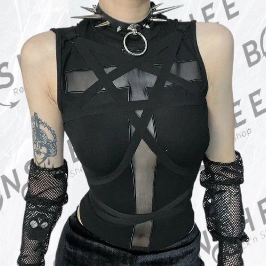 Top gothique noir avec sangles croisées et empiècements en tulle transparent
