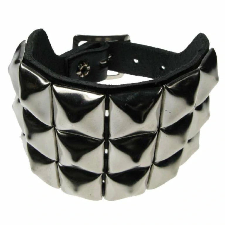 Bracelet cuir & pyramides punk/metal Bullet69 WB010